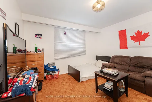 Additional image 31 of 144 ABELL Dr