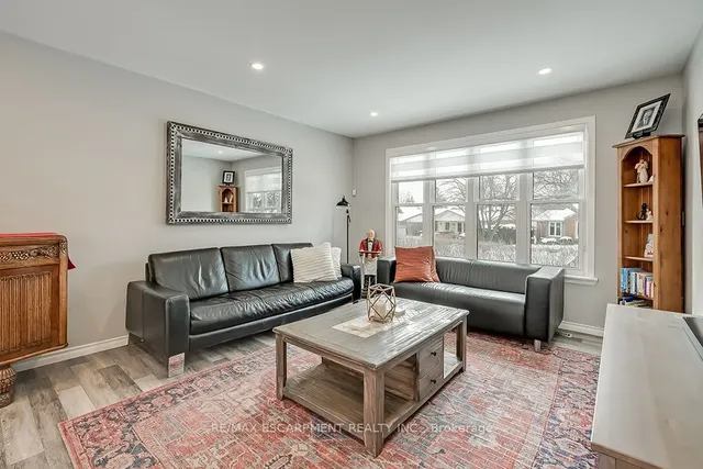 Additional image 5 of 693 Inverary Rd