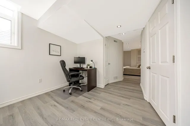 Additional image 34 of 468 Trudeau Dr