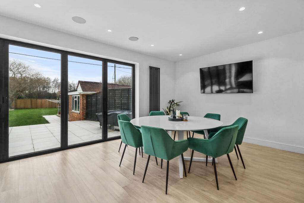 Additional image 26 of Swingate Cross, BN27