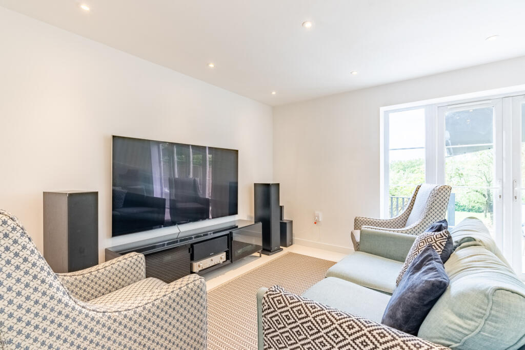 Additional image 4 of Mount Drive, Park Street, St. Albans, Hertfordshire, AL2