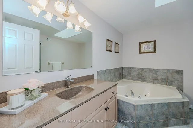 Additional image 36 of 38 Candle Cres