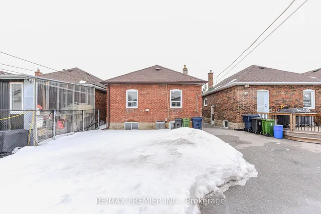 Additional image 31 of 165 Lambton Ave