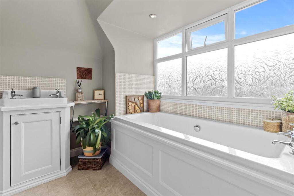 Additional image 42 of Coopers Hill, Eastbourne