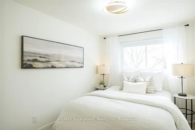 Additional image 28 of 3233 Lansdown Dr