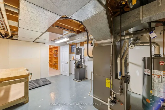 Additional image 30 of 416 Freeman Cres