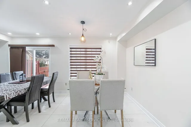 Additional image 7 of 46 Hollowgrove Blvd