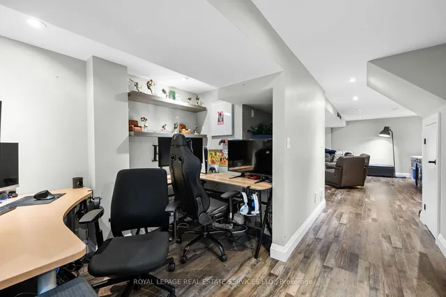 Additional image 31 of 3125 Pinemeadow Dr Unit #9