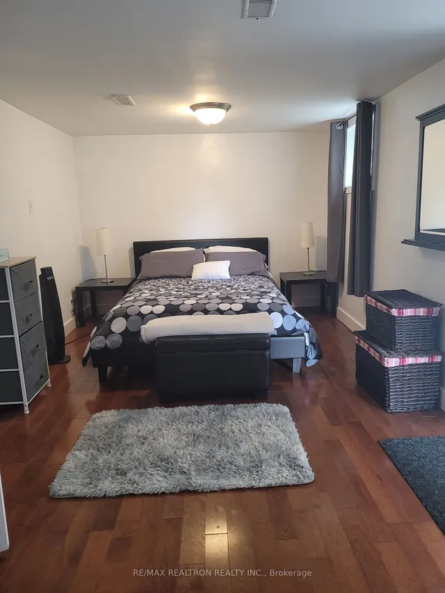 Additional image 24 of 153 Pitt Ave