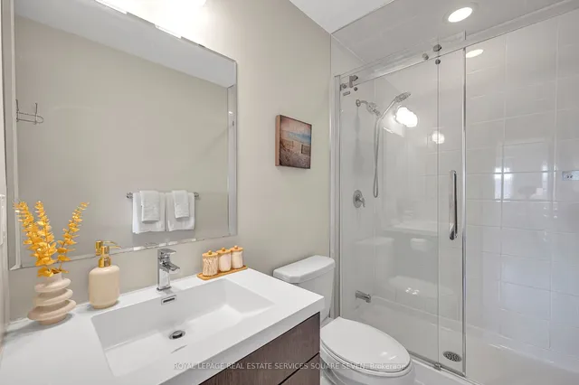 Additional image 17 of 105 Bond Head Crt