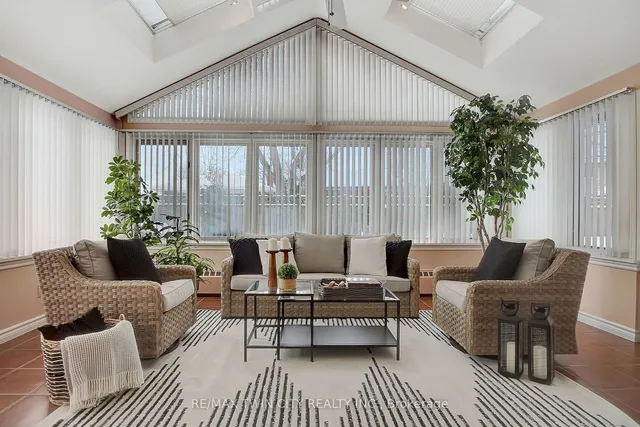 Additional image 19 of 28 Upper Canada Pl