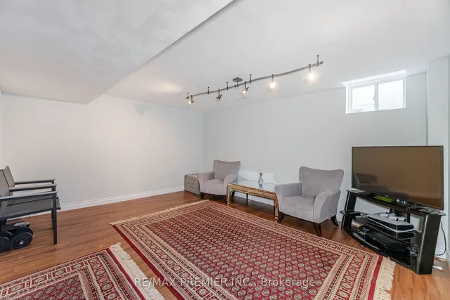 Additional image 40 of 3 Coachlight Cres