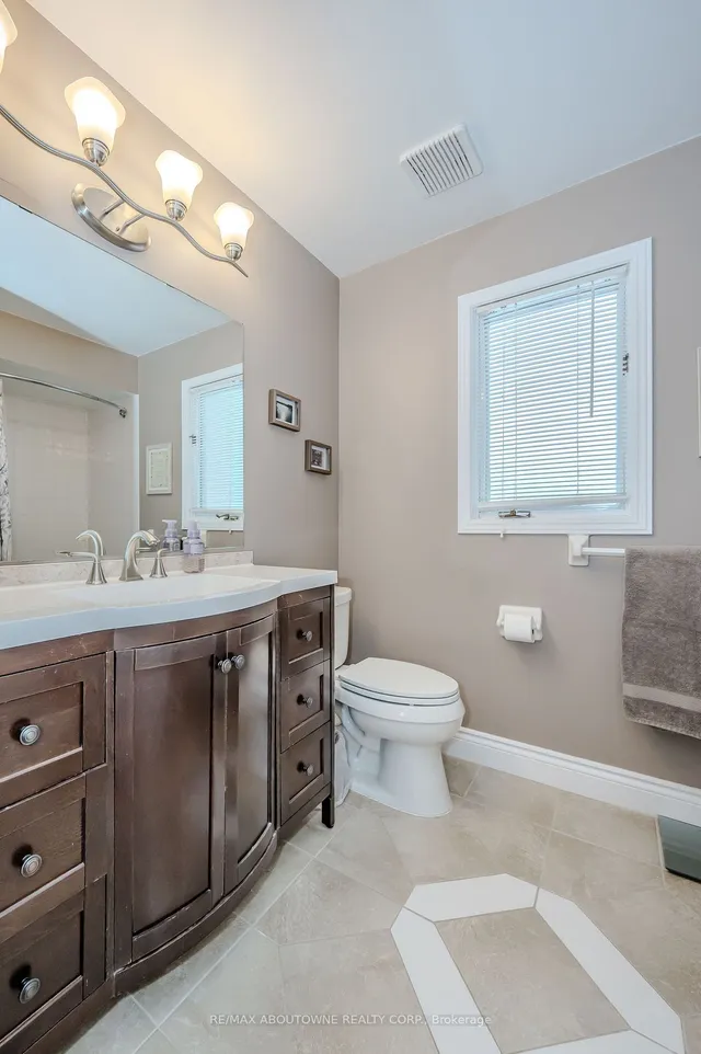 Additional image 34 of 85 HOWELL Rd