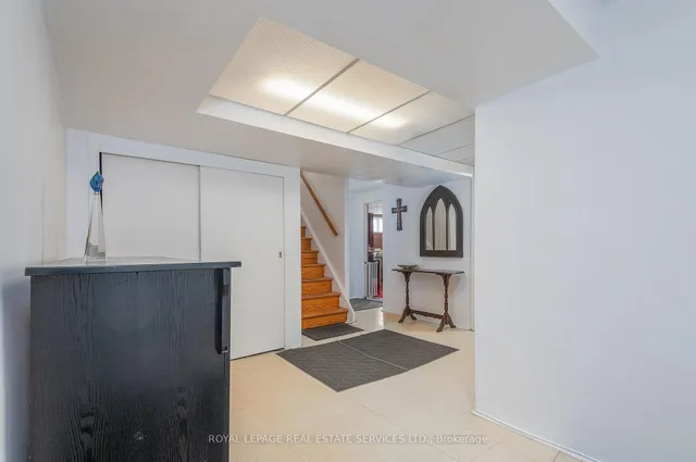 Additional image 33 of 80 Glenden Ave