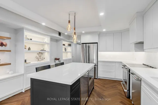 Additional image 17 of 71 Simcoe St Unit 2201