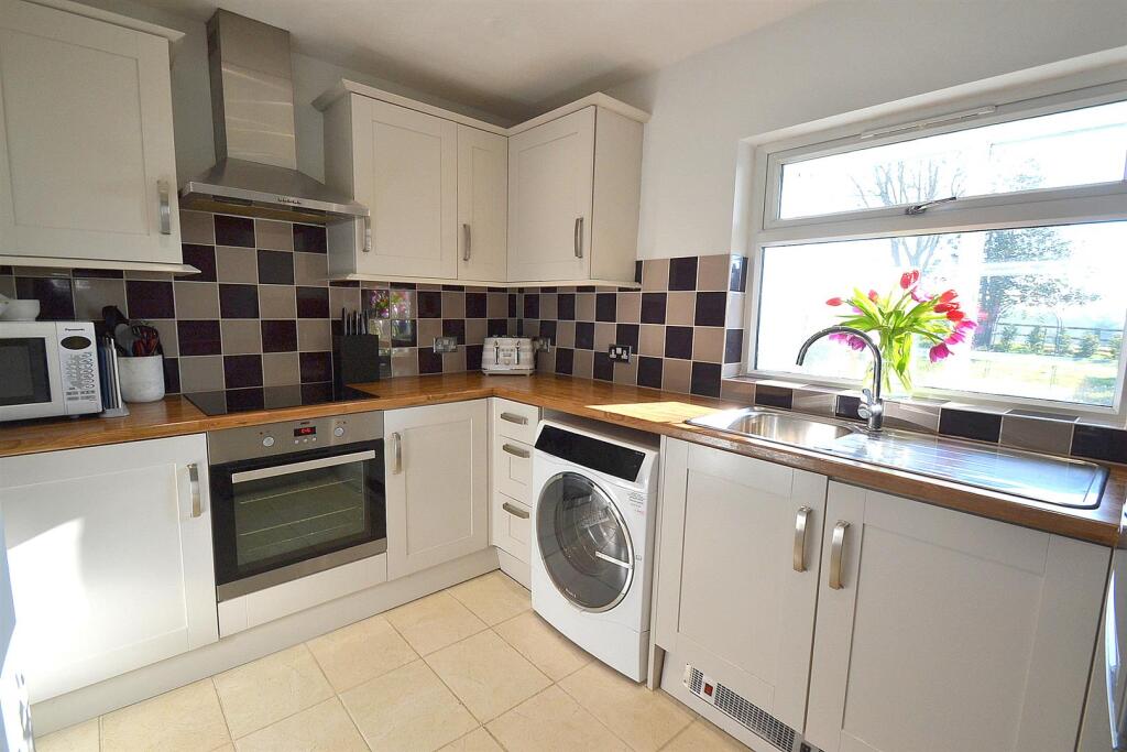 Additional image 7 of Sunny Ridge, Carters Corner, Hailsham