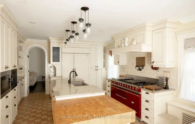 Additional image 7 of 246 Riverside Dr