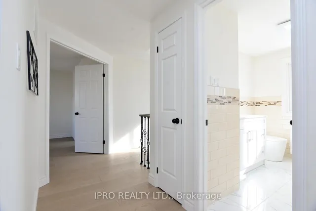 Additional image 21 of 14 Paramount Pl