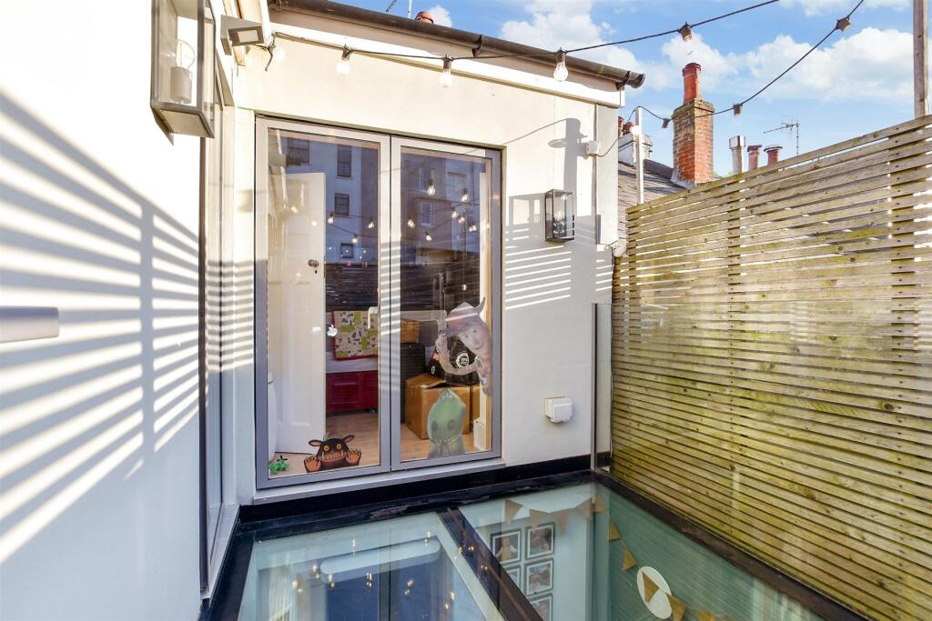 Additional image 13 of North Gardens, Brighton, East Sussex