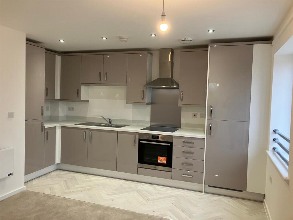 Additional image 16 of Cobnut Close, Hatfield, Herts AL10 9AD