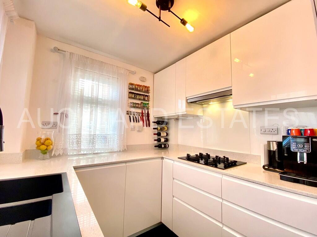 Additional image 5 of Vincenzo Close, Welham Green