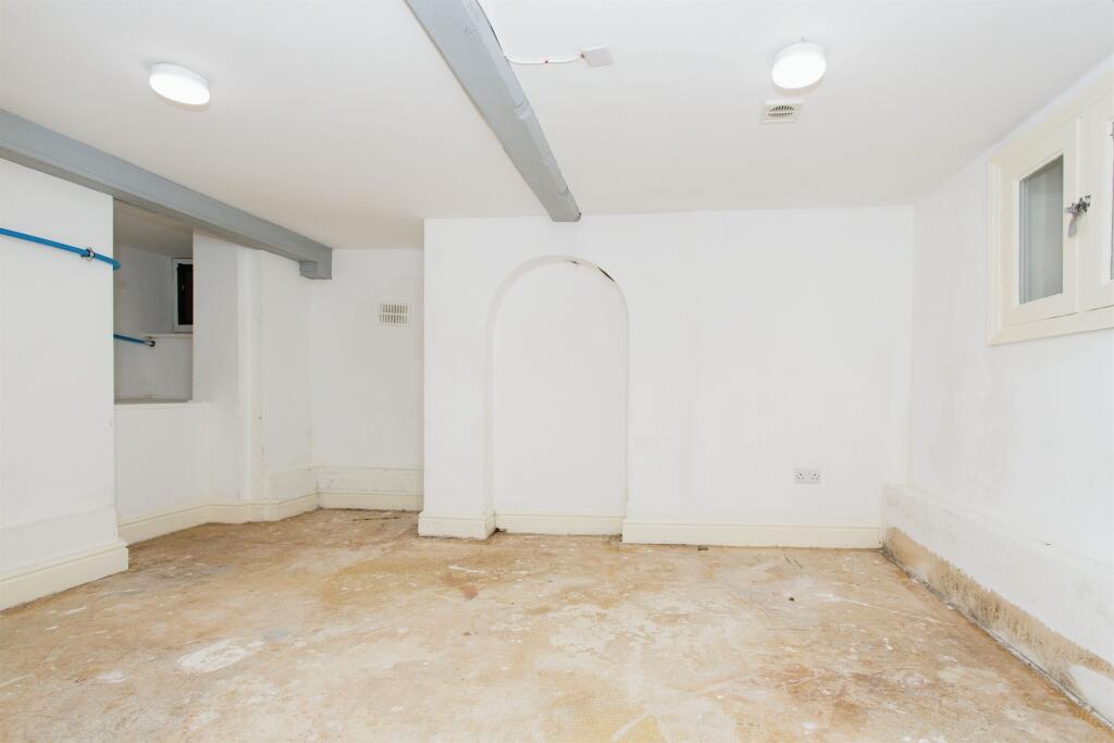 Additional image 15 of High Street, Newmarket