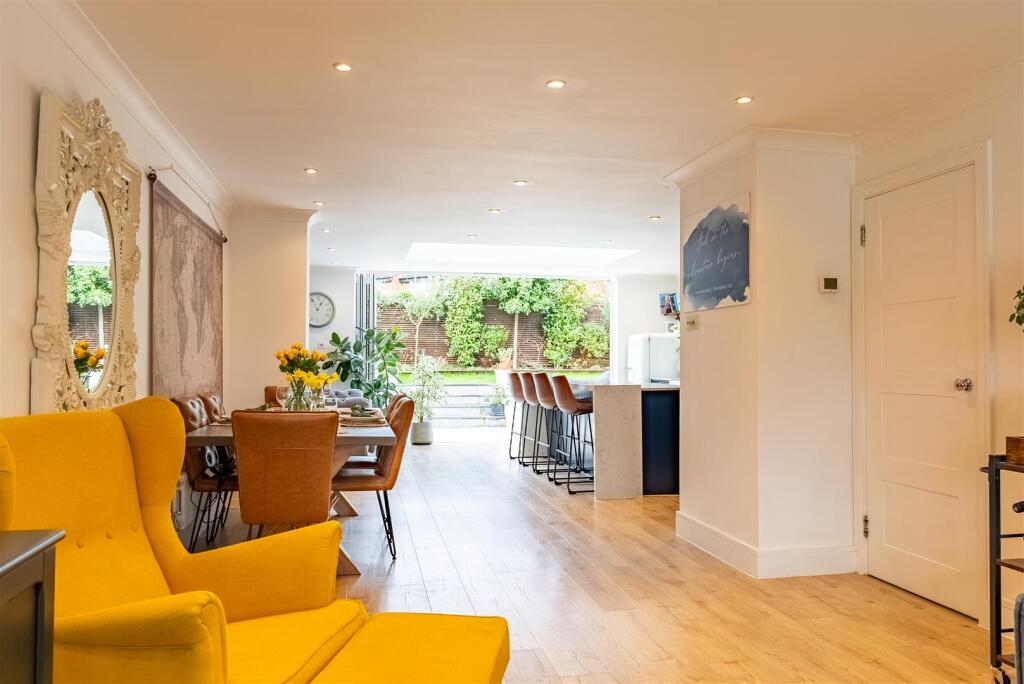 Additional image 30 of Park Lane, Colney Heath, St. Albans
