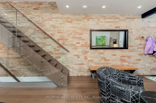 Additional image 17 of 193 Wright Ave