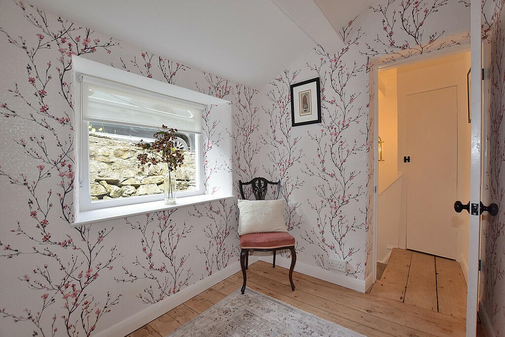 Additional image 11 of Low Row