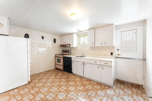 Additional image 33 of 166 Derrydown Rd