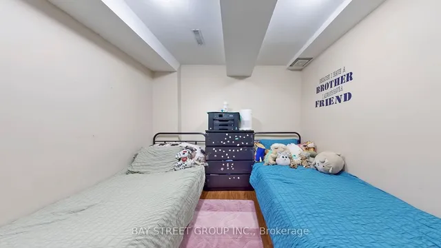 Additional image 32 of 7229 Dime Cres