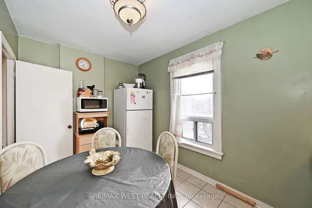 Additional image 25 of 39 Lindsey Ave