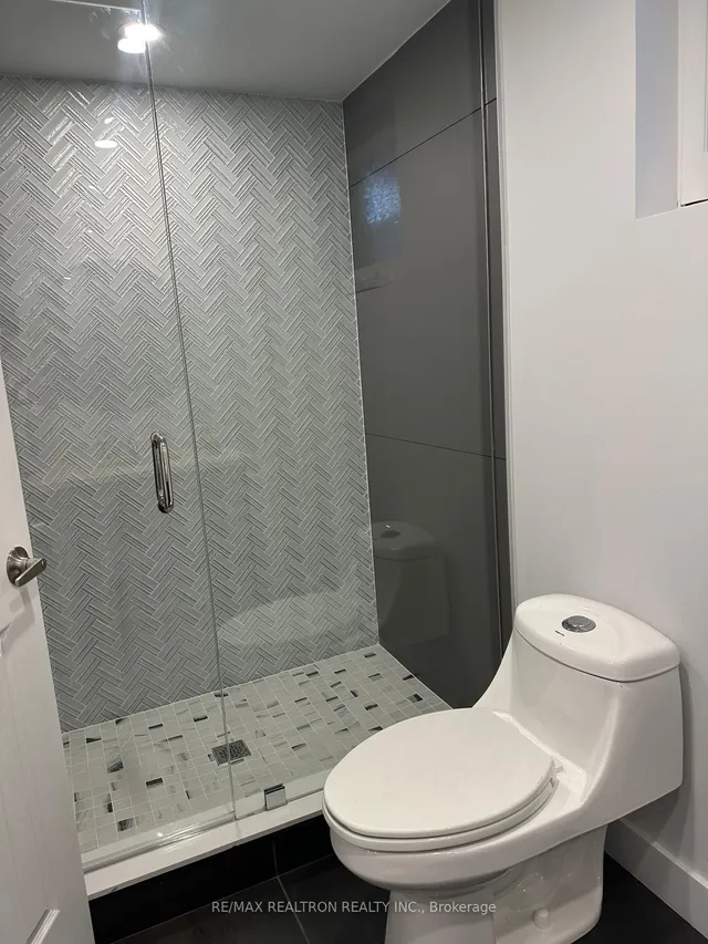 Additional image 32 of 66 Claywood Rd