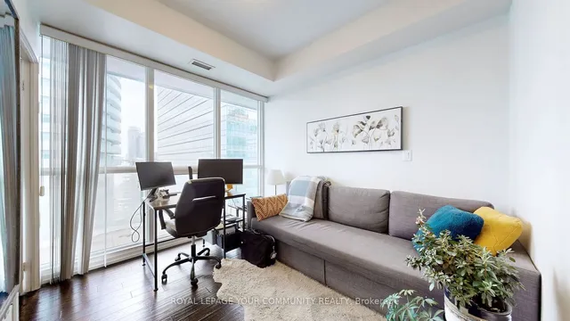 Additional image 18 of 55 Bremner Blvd Unit 3001