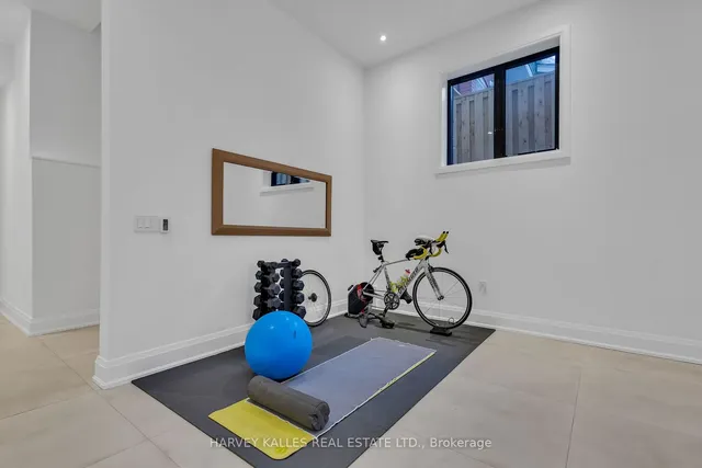 Additional image 40 of 72 Castlefield Ave