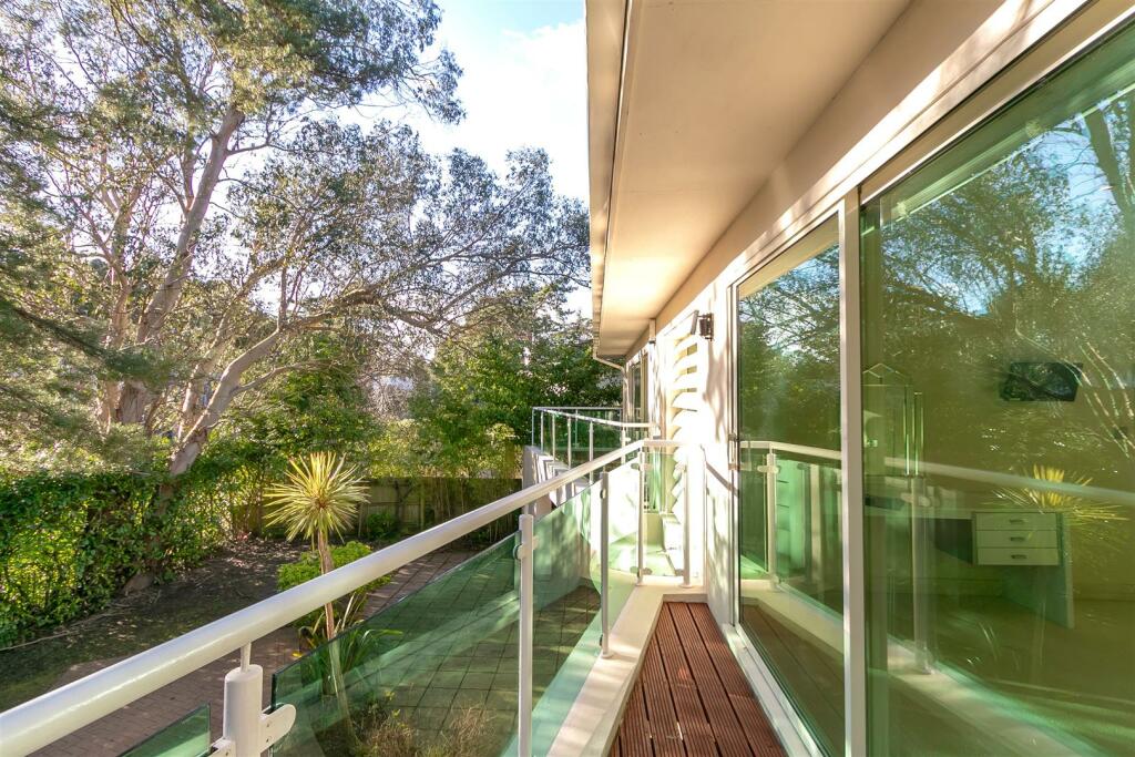 Additional image 3 of Links Road, Poole