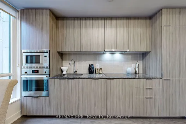 Additional image 6 of 955 Bay St Unit 510