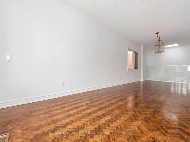 Additional image 10 of 42 Tilden Cres