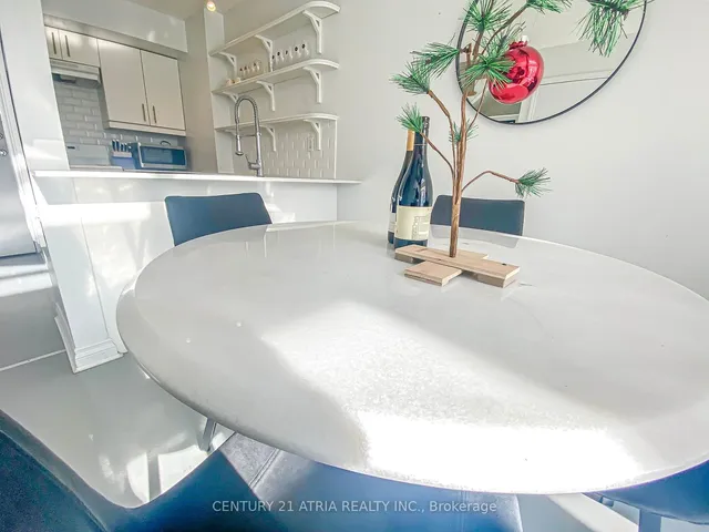 Additional image 8 of 1029 King St Unit 639