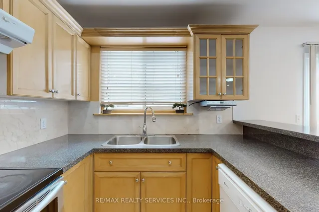 Additional image 18 of 7 Geneva Cres