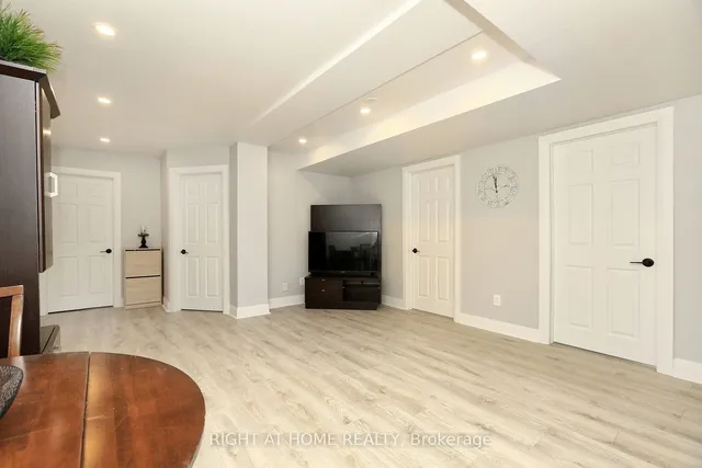 Additional image 31 of 35 Woodward Ave