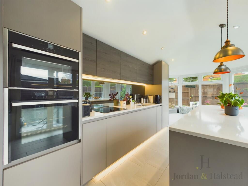 Additional image 9 of Fairholme Close, Saughall, Chester, Cheshire, CH1
