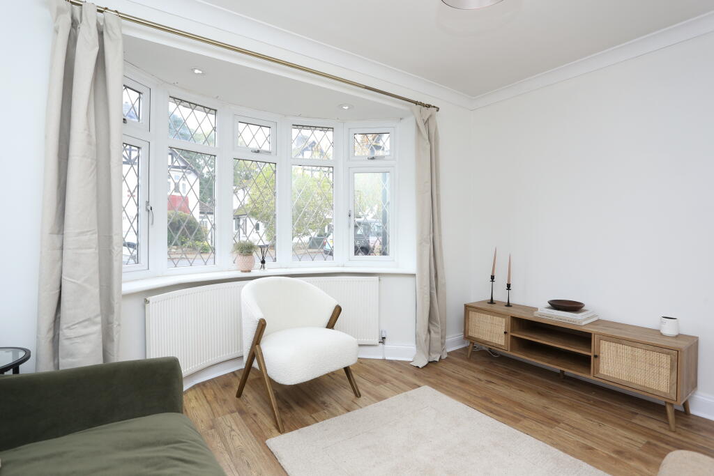 Additional image 12 of Hayes Wood Avenue, Bromley, BR2