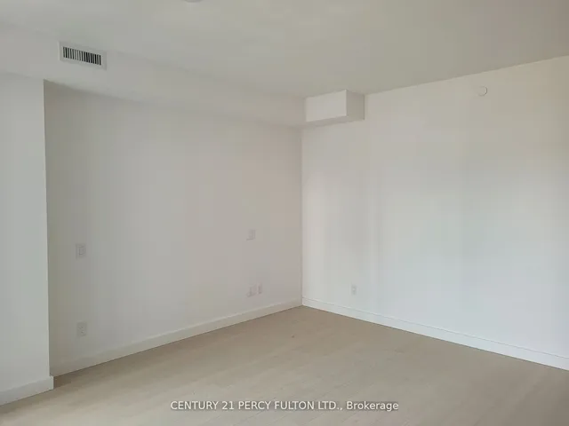 Additional image 8 of 81 Wellesley St Unit 904