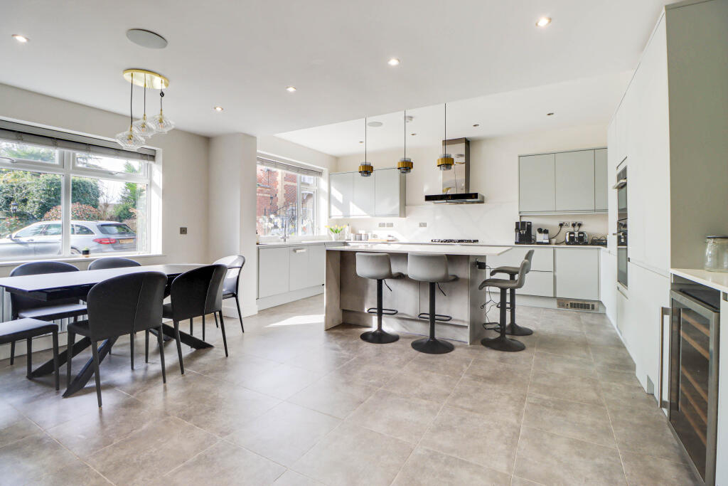 Additional image 27 of Gordons Walk, Harpenden, Hertfordshire, AL5