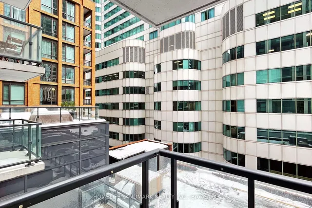 Additional image 34 of 87 Peter St Unit 617