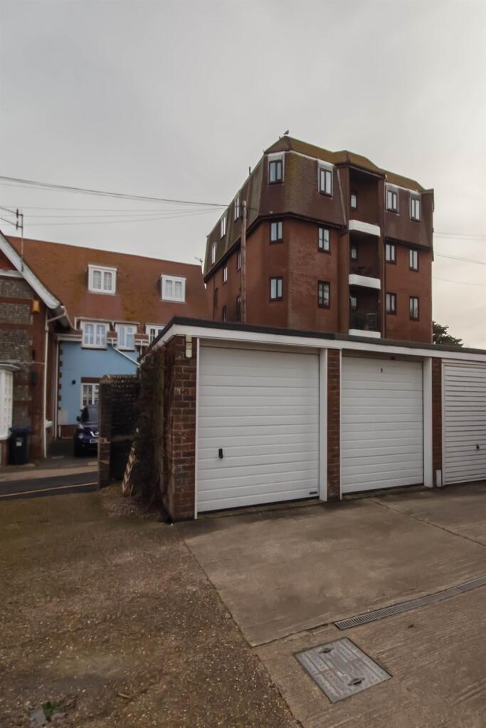 Additional image 13 of The Crouch, BN25