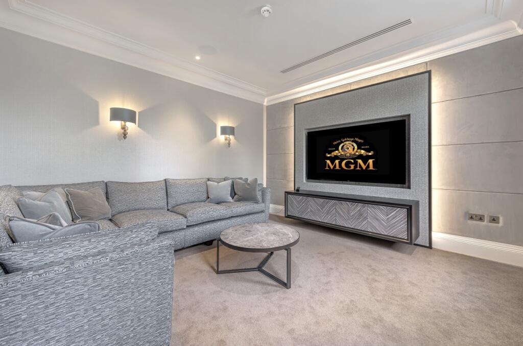 Additional image 24 of Holwood Park Avenue, Keston Park, Locksbottom