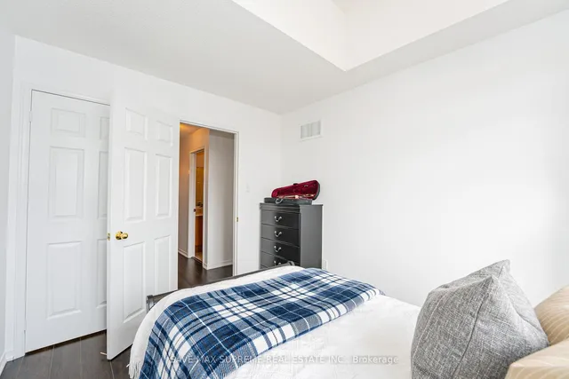 Additional image 30 of 8 Portrush Tr