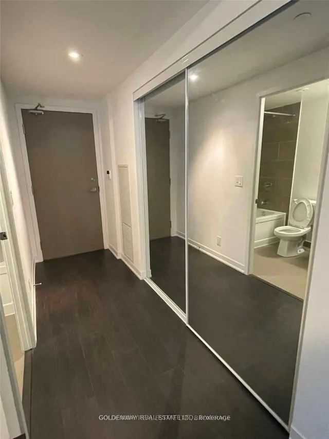 Additional image 8 of 100 Harbour St Unit 2211